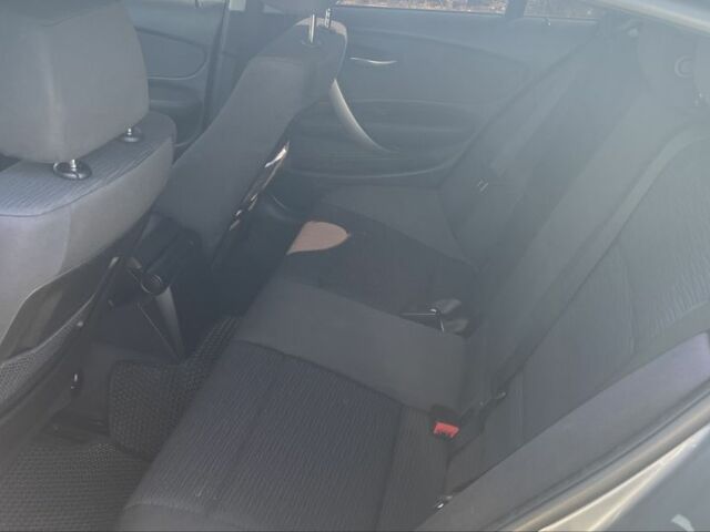 Сірий БМВ 1 Серія, об'ємом двигуна 2 л та пробігом 162 тис. км за 6300 $, фото 9 на Automoto.ua