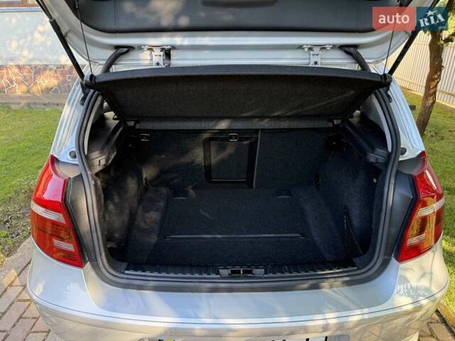 Серый БМВ 1 Серия, объемом двигателя 2 л и пробегом 108 тыс. км за 10900 $, фото 14 на Automoto.ua