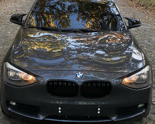 Серый БМВ 1 Серия, объемом двигателя 1.6 л и пробегом 270 тыс. км за 9999 $, фото 2 на Automoto.ua