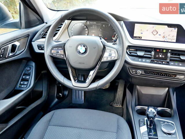 Серый БМВ 1 Серия, объемом двигателя 1.5 л и пробегом 81 тыс. км за 19500 $, фото 11 на Automoto.ua