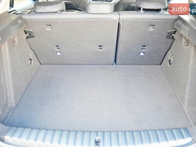 Серый БМВ 1 Серия, объемом двигателя 1.5 л и пробегом 81 тыс. км за 19500 $, фото 9 на Automoto.ua