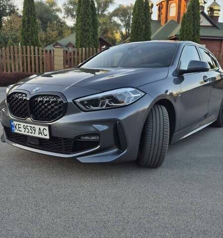 Серый БМВ 1 Серия, объемом двигателя 2 л и пробегом 92 тыс. км за 30500 $, фото 11 на Automoto.ua