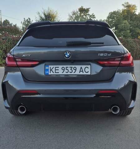 Серый БМВ 1 Серия, объемом двигателя 2 л и пробегом 92 тыс. км за 30500 $, фото 7 на Automoto.ua