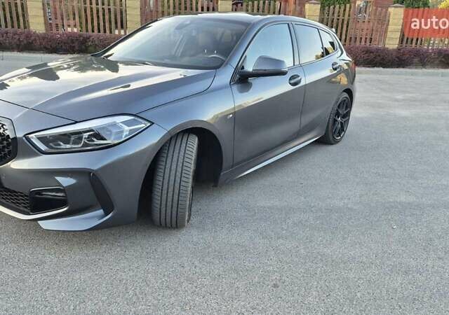 Серый БМВ 1 Серия, объемом двигателя 2 л и пробегом 92 тыс. км за 30500 $, фото 8 на Automoto.ua