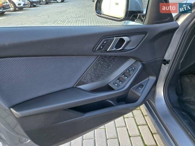 Серый БМВ 1 Серия, объемом двигателя 1.5 л и пробегом 1 тыс. км за 35038 $, фото 19 на Automoto.ua