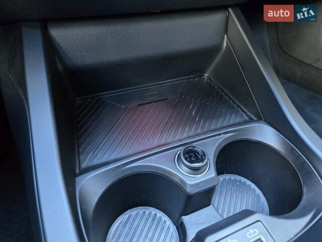 Серый БМВ 1 Серия, объемом двигателя 1.5 л и пробегом 1 тыс. км за 35038 $, фото 11 на Automoto.ua