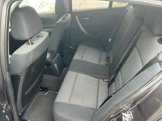 Серый БМВ 1 Серия, объемом двигателя 1.6 л и пробегом 250 тыс. км за 4550 $, фото 9 на Automoto.ua