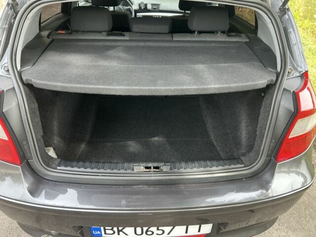 Серый БМВ 1 Серия, объемом двигателя 1.6 л и пробегом 250 тыс. км за 4550 $, фото 7 на Automoto.ua