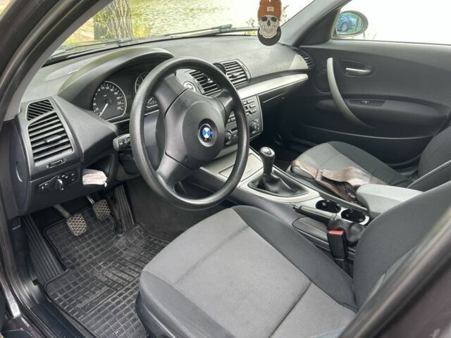 Серый БМВ 1 Серия, объемом двигателя 1.6 л и пробегом 250 тыс. км за 4550 $, фото 5 на Automoto.ua