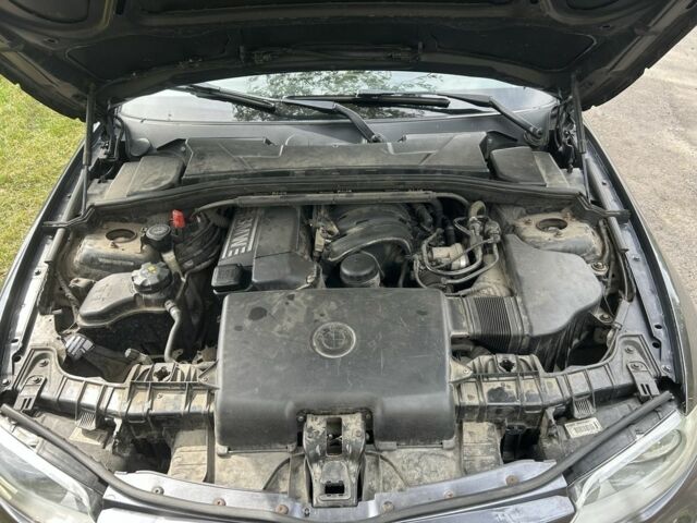 Серый БМВ 1 Серия, объемом двигателя 1.6 л и пробегом 250 тыс. км за 4550 $, фото 10 на Automoto.ua