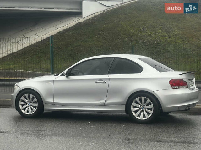 Серый БМВ 1 Серия, объемом двигателя 2 л и пробегом 237 тыс. км за 8300 $, фото 5 на Automoto.ua