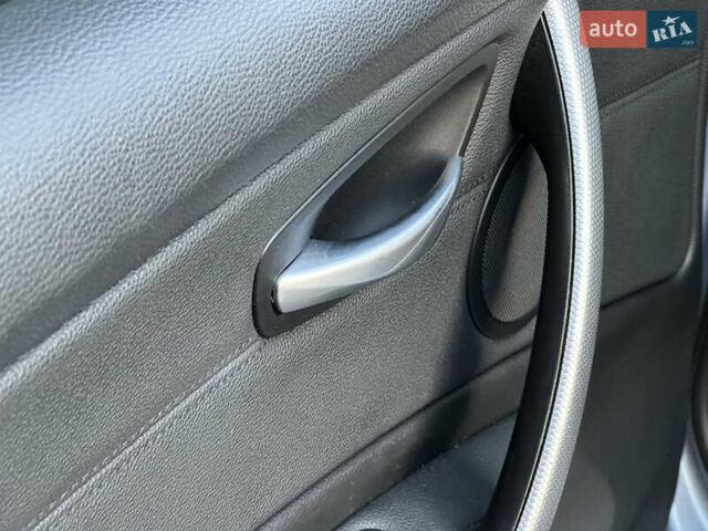 Серый БМВ 1 Серия, объемом двигателя 2.98 л и пробегом 230 тыс. км за 14000 $, фото 34 на Automoto.ua