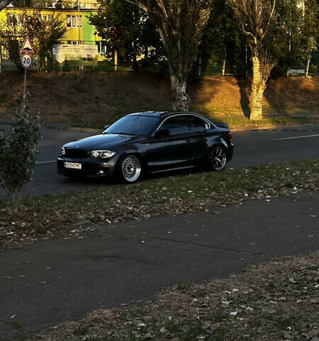 Серый БМВ 1 Серия, объемом двигателя 3 л и пробегом 215 тыс. км за 14500 $, фото 6 на Automoto.ua