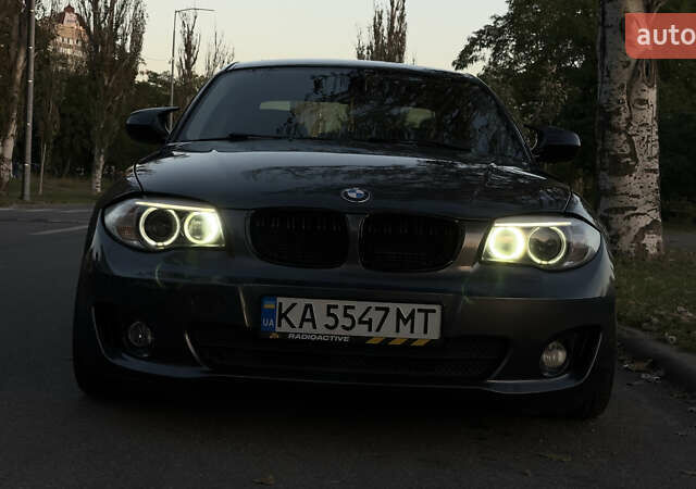 Серый БМВ 1 Серия, объемом двигателя 3 л и пробегом 215 тыс. км за 14500 $, фото 3 на Automoto.ua