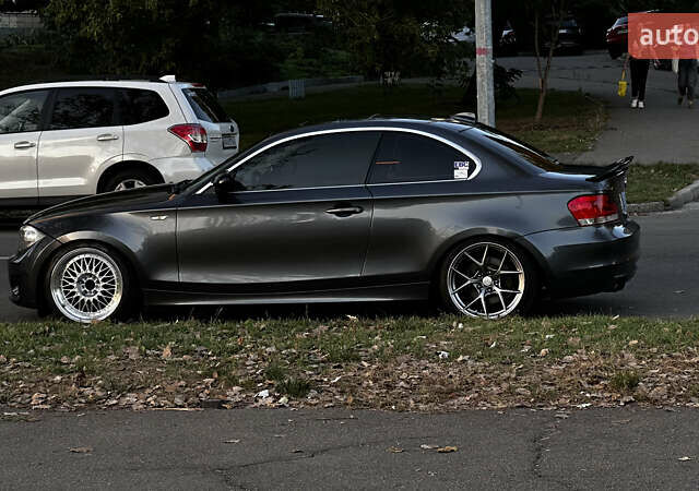 Серый БМВ 1 Серия, объемом двигателя 3 л и пробегом 215 тыс. км за 14500 $, фото 4 на Automoto.ua