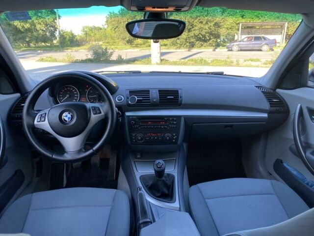 Синий БМВ 1 Серия, объемом двигателя 0 л и пробегом 285 тыс. км за 6099 $, фото 6 на Automoto.ua