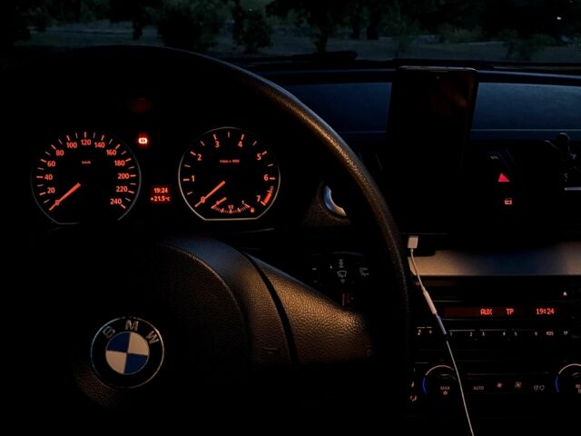 БМВ 1 Серия 2004 в Кропивницком (Кировограде) на Automoto.ua Синий БМВ 1 Серия, объемом двигателя 1.6 л и пробегом 211 тыс. км за 6300 $, фото 7 на Automoto.ua