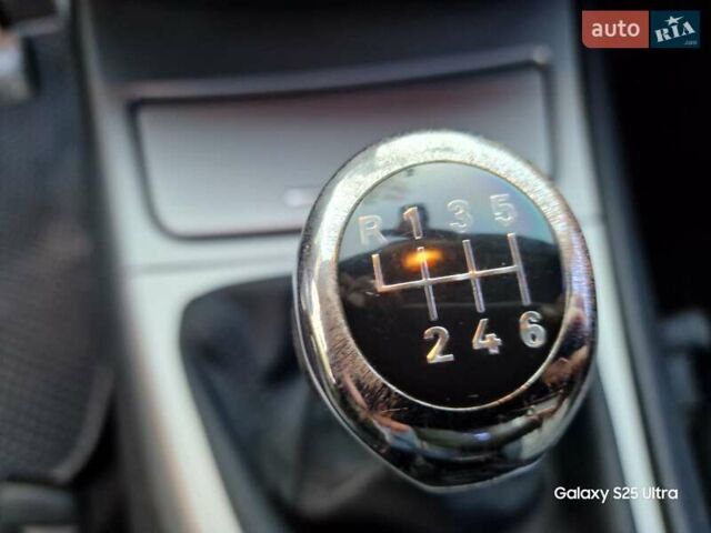 Синий БМВ 1 Серия, объемом двигателя 2 л и пробегом 373 тыс. км за 5500 $, фото 24 на Automoto.ua