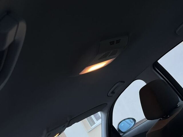 Синій БМВ 1 Серія, об'ємом двигуна 1.6 л та пробігом 267 тис. км за 3950 $, фото 14 на Automoto.ua