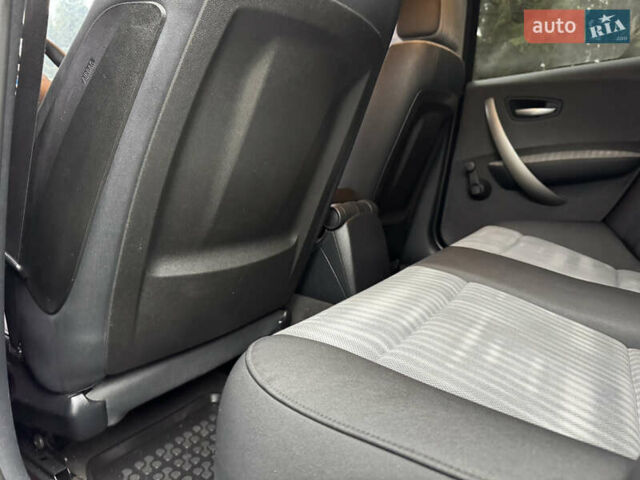 Синий БМВ 1 Серия, объемом двигателя 2 л и пробегом 280 тыс. км за 4650 $, фото 41 на Automoto.ua