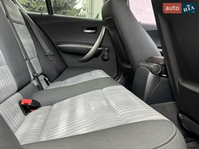 Синий БМВ 1 Серия, объемом двигателя 2 л и пробегом 299 тыс. км за 4999 $, фото 40 на Automoto.ua