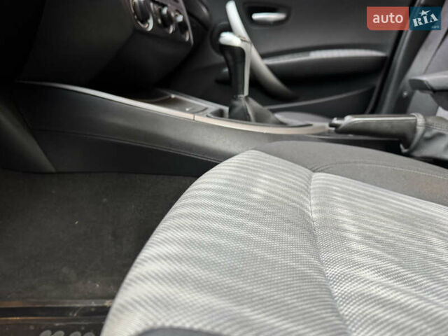 Синий БМВ 1 Серия, объемом двигателя 2 л и пробегом 280 тыс. км за 4650 $, фото 49 на Automoto.ua