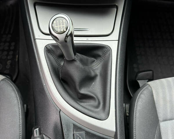 Синий БМВ 1 Серия, объемом двигателя 2 л и пробегом 280 тыс. км за 4650 $, фото 58 на Automoto.ua