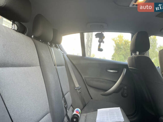 Синий БМВ 1 Серия, объемом двигателя 2 л и пробегом 217 тыс. км за 5900 $, фото 7 на Automoto.ua