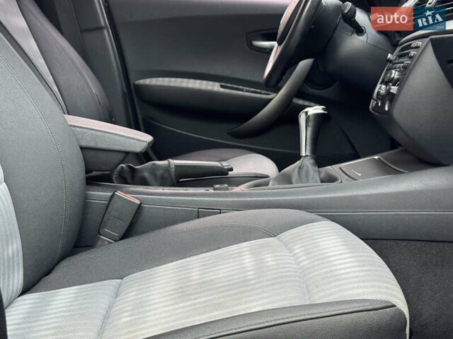 Синий БМВ 1 Серия, объемом двигателя 2 л и пробегом 299 тыс. км за 4999 $, фото 36 на Automoto.ua