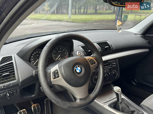 Синий БМВ 1 Серия, объемом двигателя 2 л и пробегом 280 тыс. км за 4650 $, фото 44 на Automoto.ua