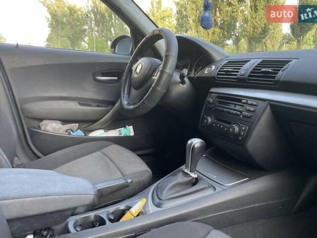 Синий БМВ 1 Серия, объемом двигателя 2 л и пробегом 217 тыс. км за 5900 $, фото 8 на Automoto.ua