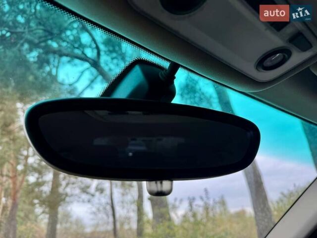 Синий БМВ 1 Серия, объемом двигателя 2 л и пробегом 250 тыс. км за 7300 $, фото 24 на Automoto.ua