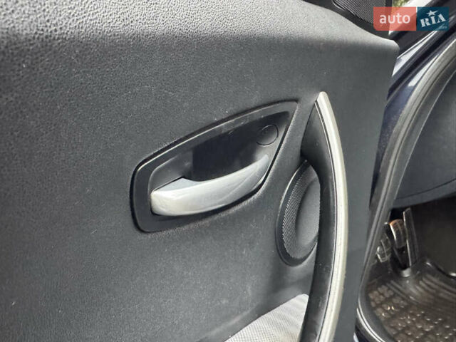 Синий БМВ 1 Серия, объемом двигателя 2 л и пробегом 280 тыс. км за 4650 $, фото 48 на Automoto.ua