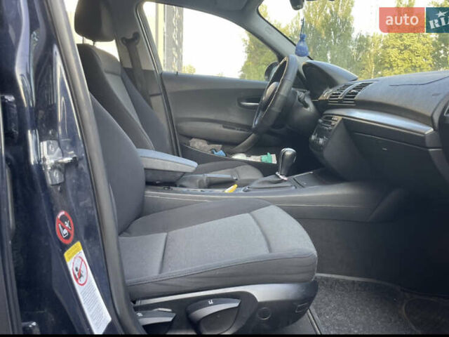 Синий БМВ 1 Серия, объемом двигателя 2 л и пробегом 217 тыс. км за 5900 $, фото 6 на Automoto.ua