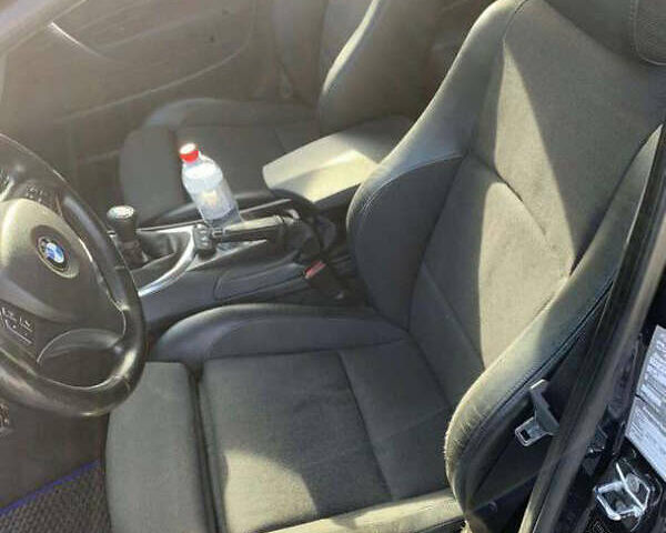 Синий БМВ 1 Серия, объемом двигателя 2 л и пробегом 249 тыс. км за 5100 $, фото 7 на Automoto.ua