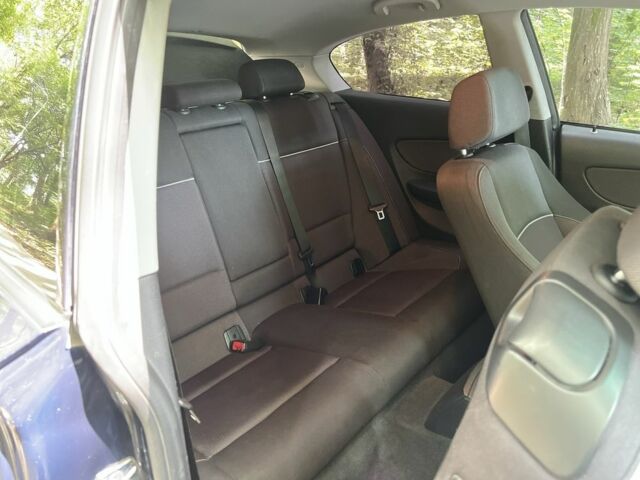 Синий БМВ 1 Серия, объемом двигателя 2 л и пробегом 151 тыс. км за 5390 $, фото 16 на Automoto.ua