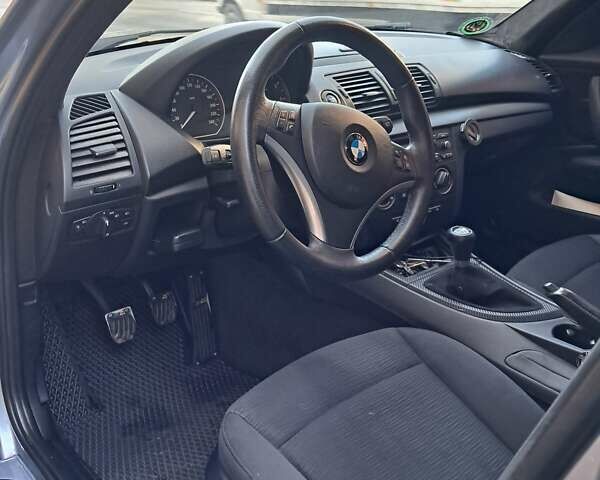 Синій БМВ 1 Серія, об'ємом двигуна 2 л та пробігом 200 тис. км за 5650 $, фото 12 на Automoto.ua