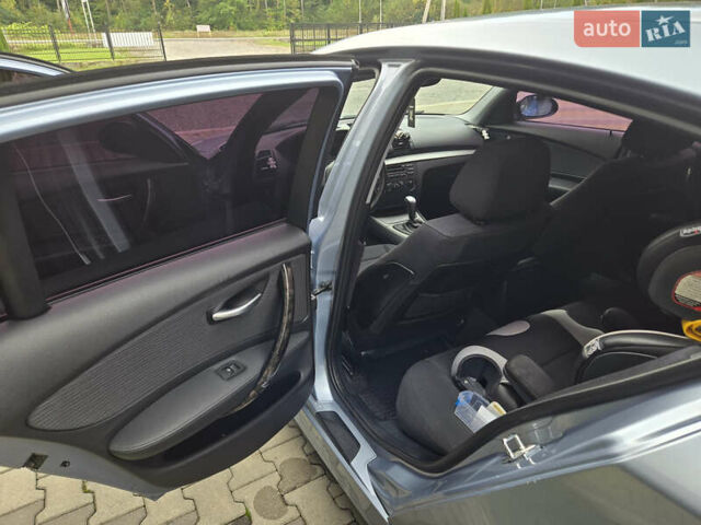 БМВ 1 Серия 2009 в Мукачеве на Automoto.ua Синий БМВ 1 Серия, объемом двигателя 2 л и пробегом 280 тыс. км за 7500 $, фото 9 на Automoto.ua