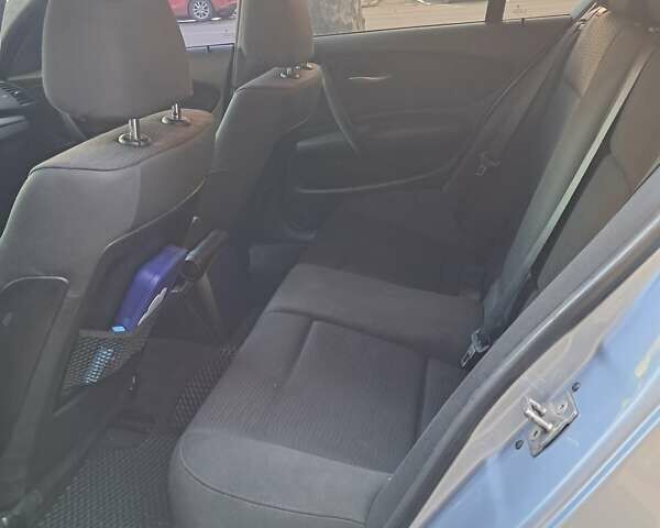 Синій БМВ 1 Серія, об'ємом двигуна 2 л та пробігом 200 тис. км за 5650 $, фото 8 на Automoto.ua