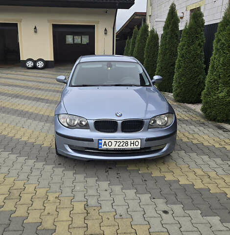 БМВ 1 Серия 2009 в Мукачеве на Automoto.ua Синий БМВ 1 Серия, объемом двигателя 2 л и пробегом 280 тыс. км за 7500 $, фото 4 на Automoto.ua