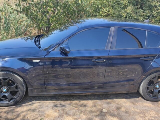Синий БМВ 1 Серия, объемом двигателя 2 л и пробегом 270 тыс. км за 5500 $, фото 2 на Automoto.ua