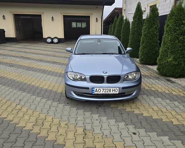 Синий БМВ 1 Серия, объемом двигателя 2 л и пробегом 295 тыс. км за 7500 $, фото 6 на Automoto.ua