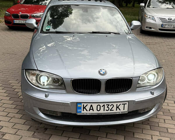 Синий БМВ 1 Серия, объемом двигателя 2 л и пробегом 215 тыс. км за 9999 $, фото 1 на Automoto.ua