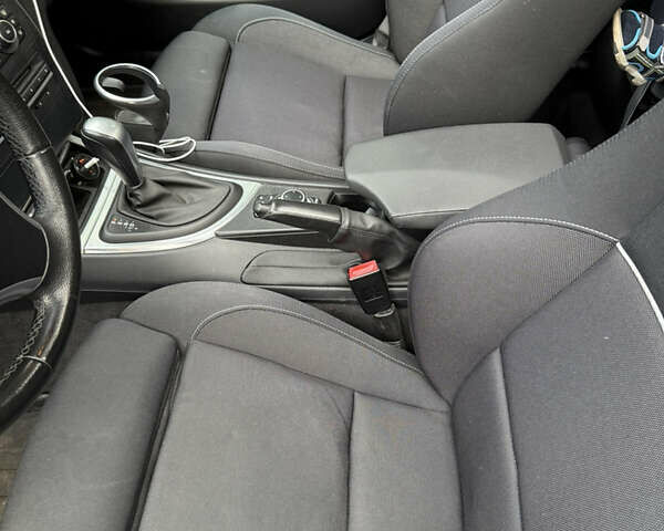 Синий БМВ 1 Серия, объемом двигателя 2 л и пробегом 215 тыс. км за 9999 $, фото 6 на Automoto.ua