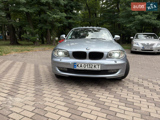 Синий БМВ 1 Серия, объемом двигателя 2 л и пробегом 215 тыс. км за 9999 $, фото 2 на Automoto.ua