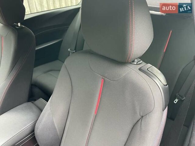 Синій БМВ 1 Серія, об'ємом двигуна 2 л та пробігом 158 тис. км за 15200 $, фото 20 на Automoto.ua