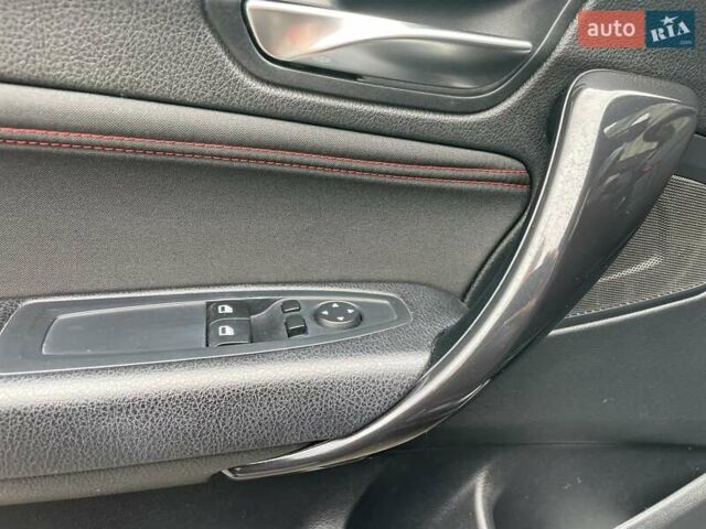 Синій БМВ 1 Серія, об'ємом двигуна 2 л та пробігом 158 тис. км за 15200 $, фото 15 на Automoto.ua