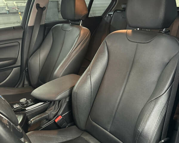 Синій БМВ 1 Серія, об'ємом двигуна 2 л та пробігом 100 тис. км за 14400 $, фото 14 на Automoto.ua