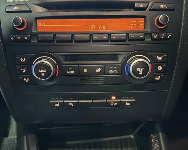 Синий БМВ 1 Серия, объемом двигателя 2 л и пробегом 250 тыс. км за 10500 $, фото 23 на Automoto.ua