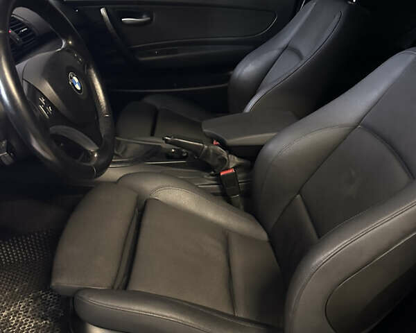 Синий БМВ 1 Серия, объемом двигателя 2 л и пробегом 250 тыс. км за 10500 $, фото 28 на Automoto.ua